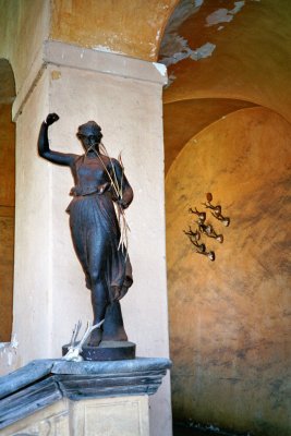 026-27_Diana.jpg.medium.jpeg
